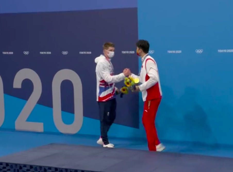 英国游泳名将再次登上领奖台 英国游泳名将再次登上领奖台