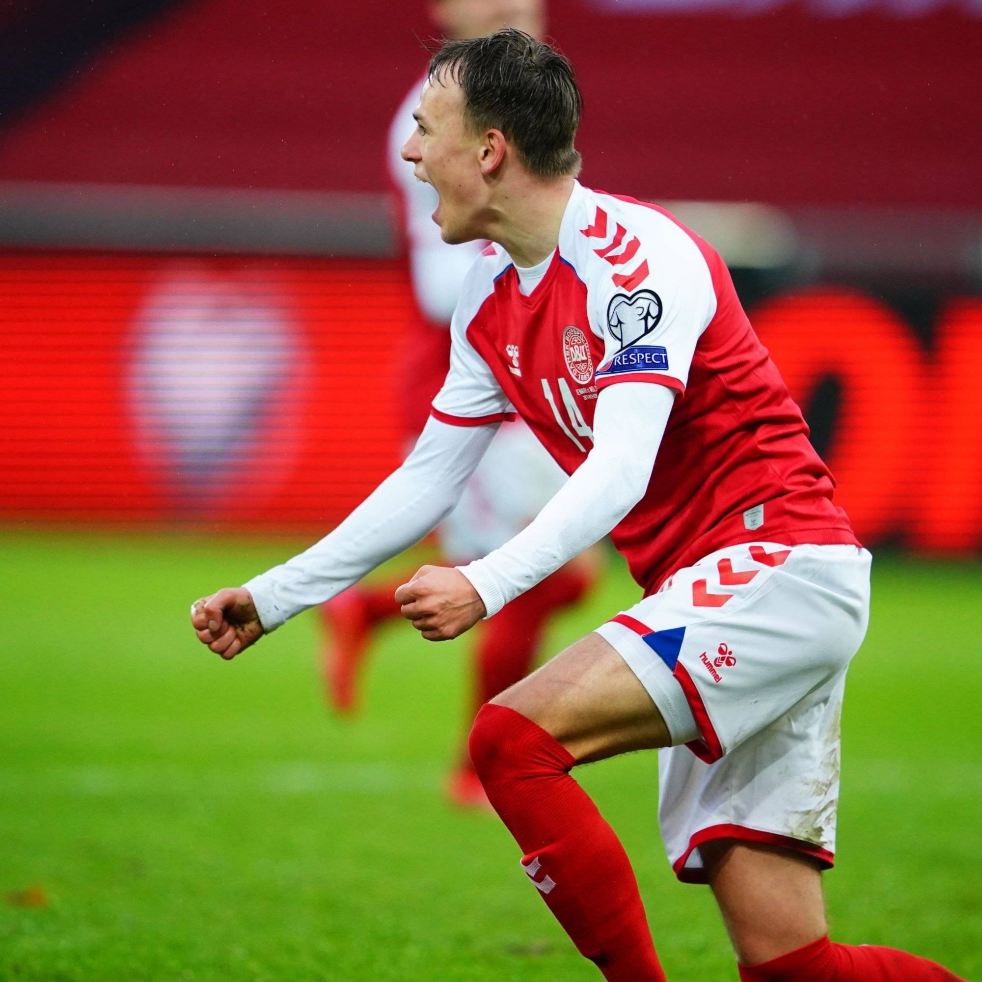 PG电子线上登入-包含奥克兰神勇逆袭摩尔多瓦，欧洲杯预选赛戏剧性一幕的词条