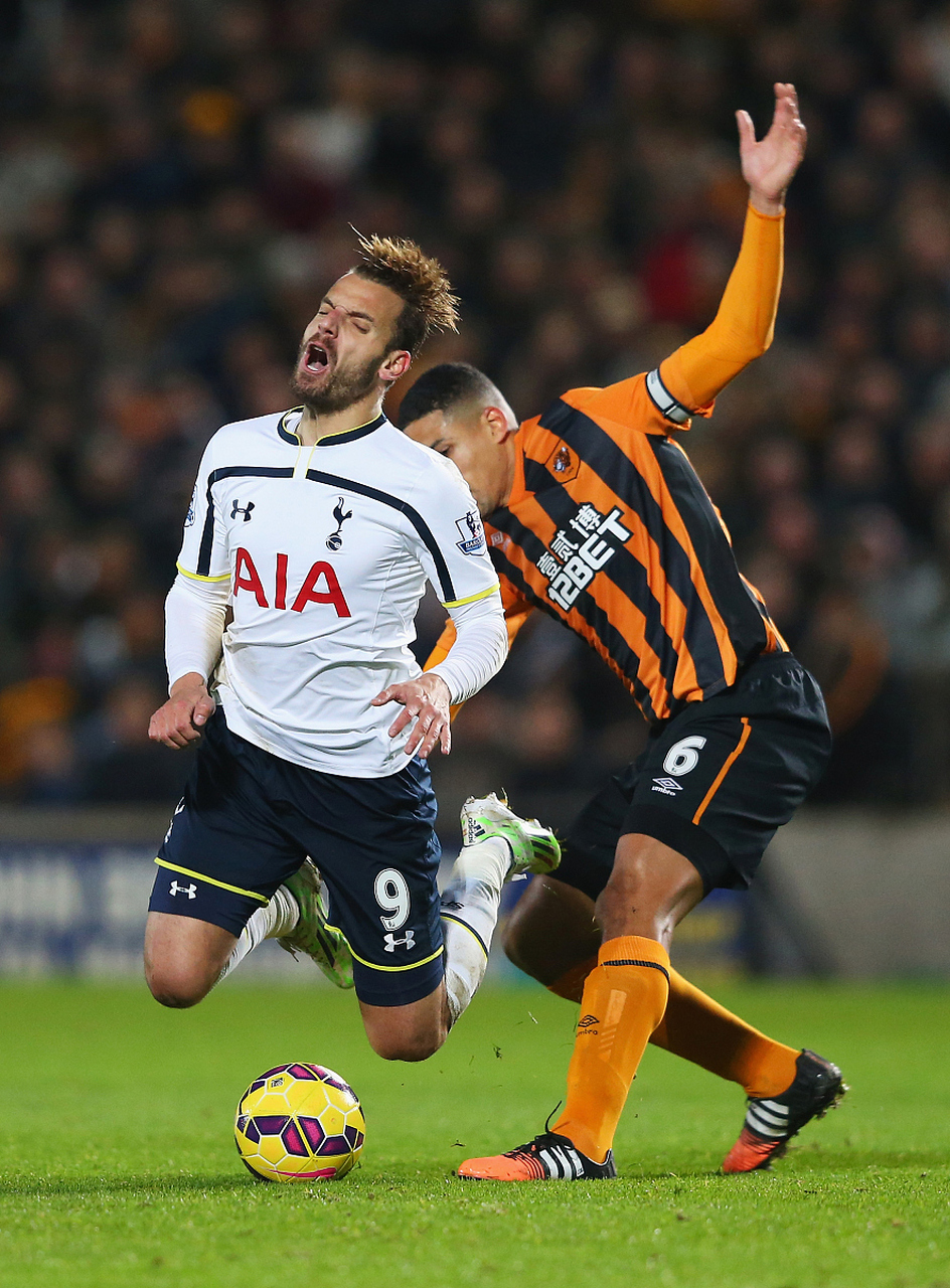 赫尔城力挽狂澜,通过点球取胜 赫尔城力挽狂澜,通过点球取胜