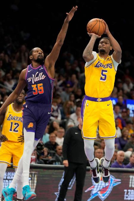 关于意大利客场挫败摩尔多瓦队,紧追小组头名的信息 关于意大利客场挫败摩尔多瓦队,紧追小组头名的信息