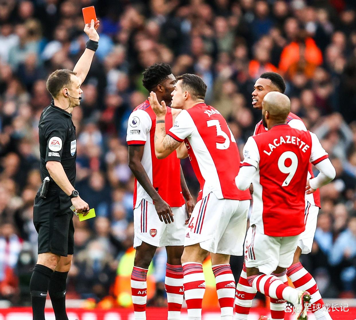 红牌风波引发争议,经验丰富球队欲反弹夺冠的简单介绍 红牌风波引发争议,经验丰富球队欲反弹夺冠的简单介绍