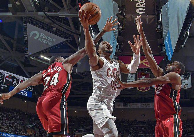 PG电子线上登入-NBA季后赛悬念戏剧性升温