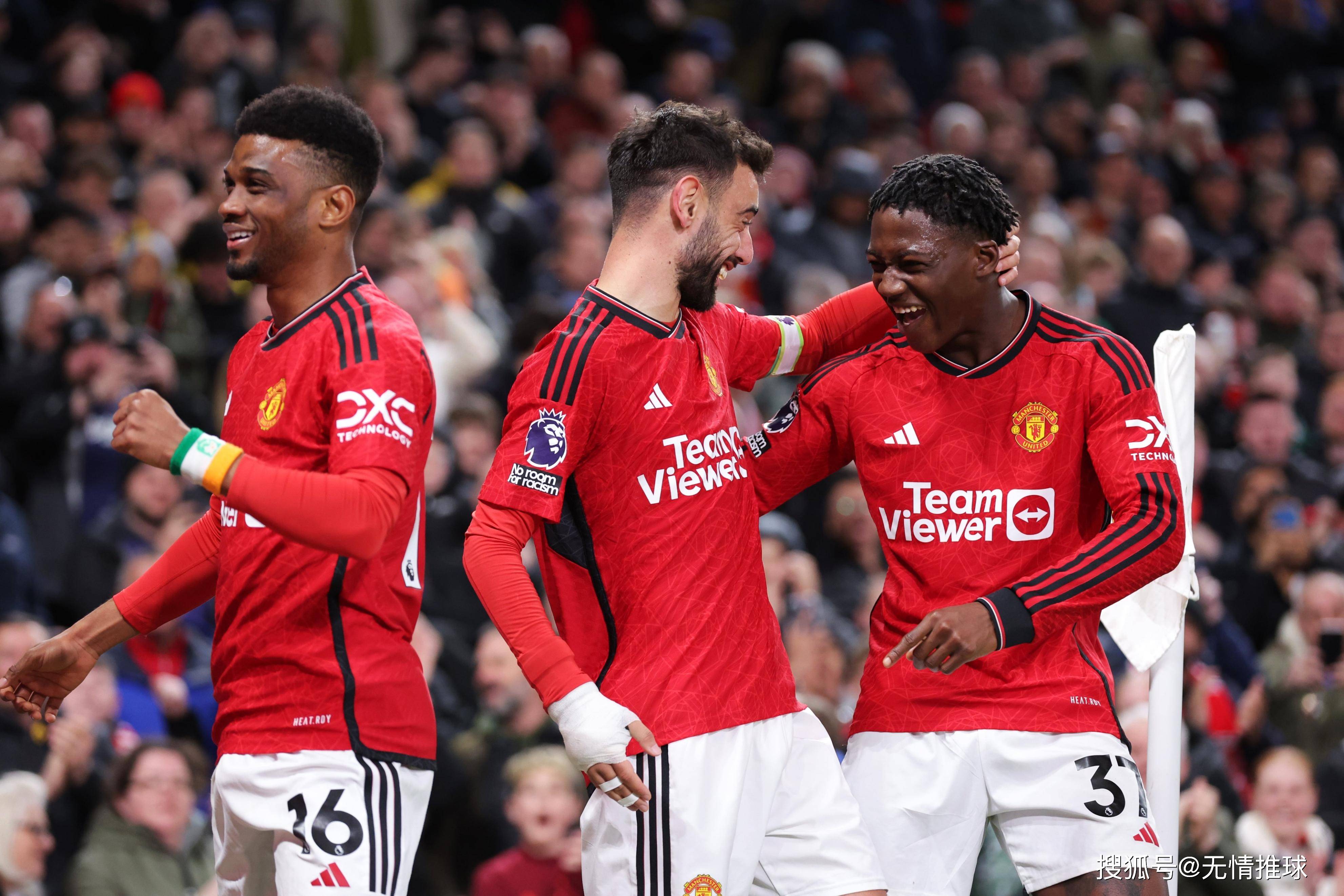 曼联队员表现出色,成功逆转比赛 曼联队员表现出色,成功逆转比赛