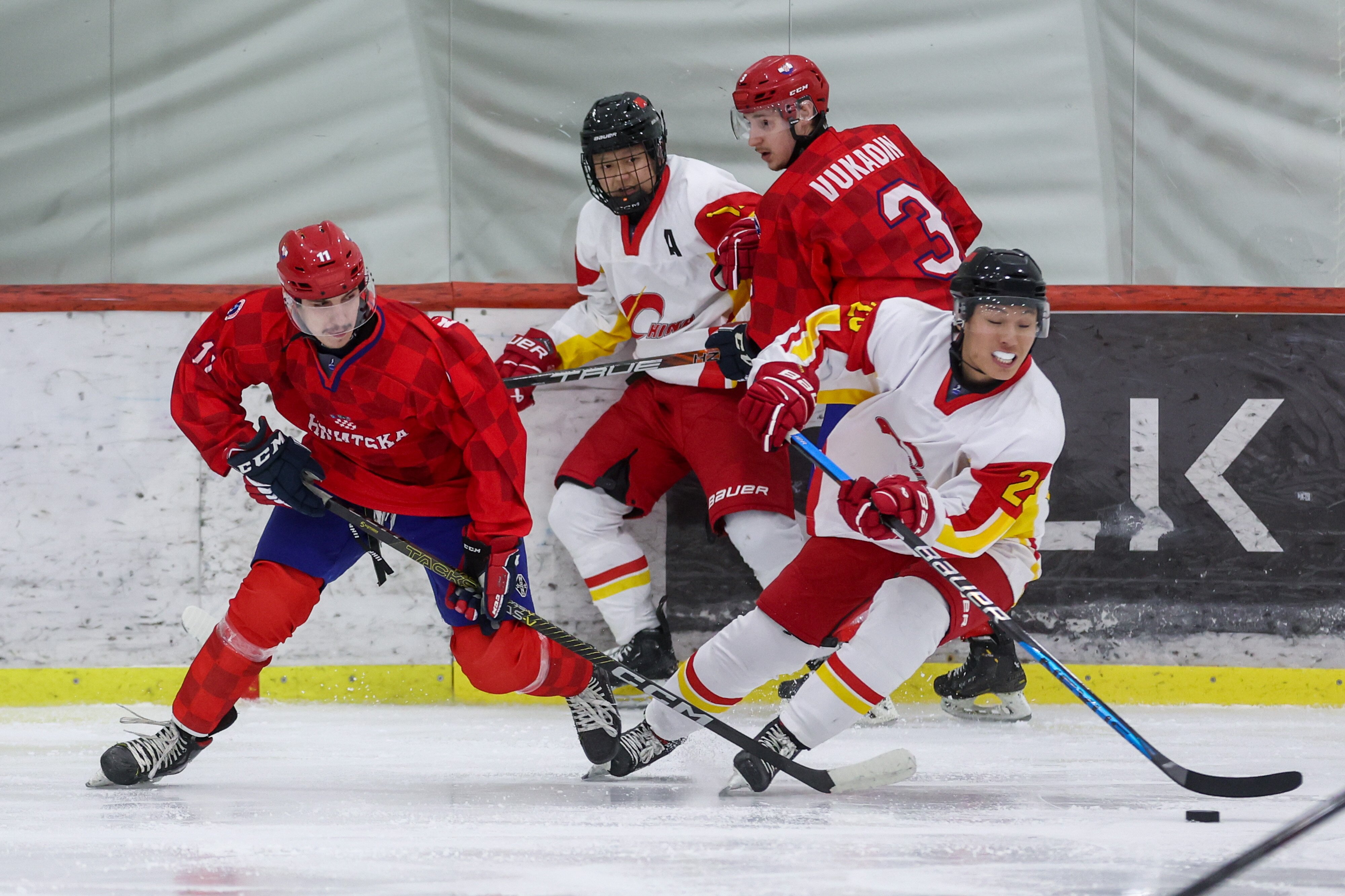 PG电子试玩官网-冰岛队全队发力，实现连胜晋级