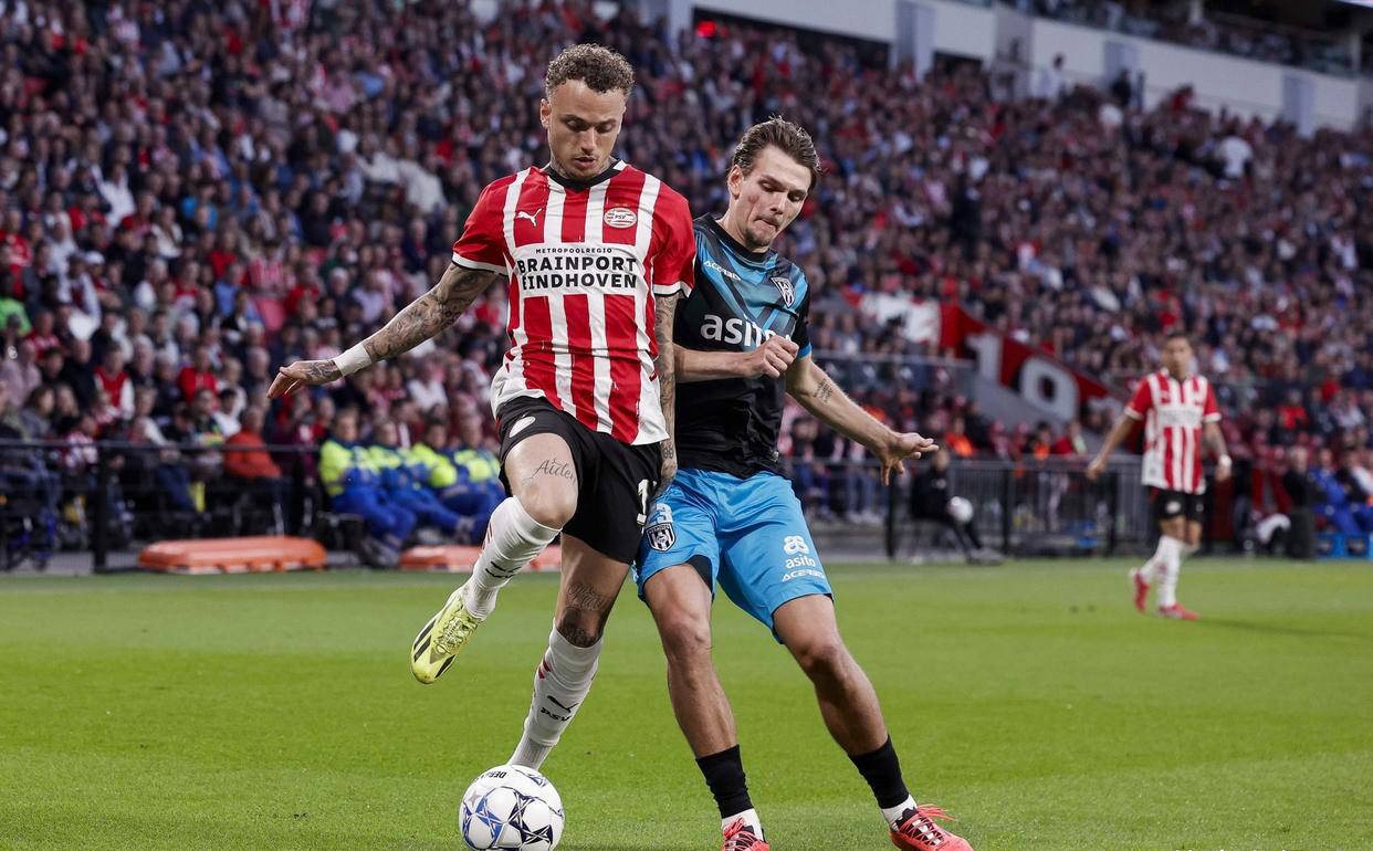 阿贾克斯力克对手，成功晋级下一轮的简单介绍