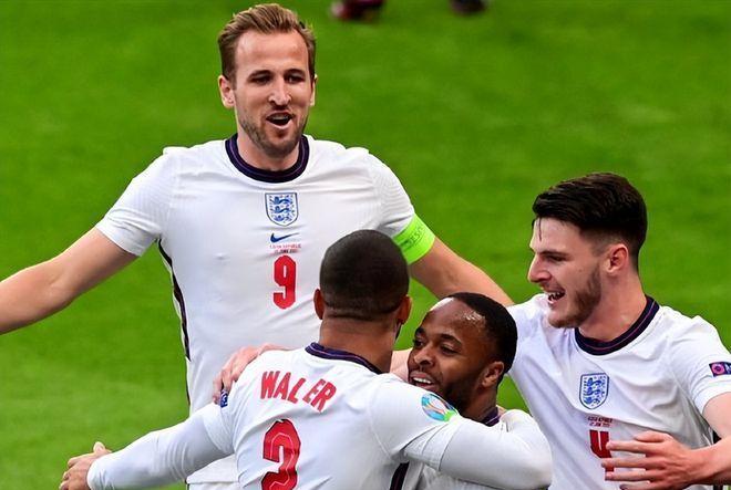 绝杀精彩!欧预赛比赛高潮迭起,情节扣人心弦! 绝杀精彩!欧预赛比赛高潮迭起,情节扣人心弦!