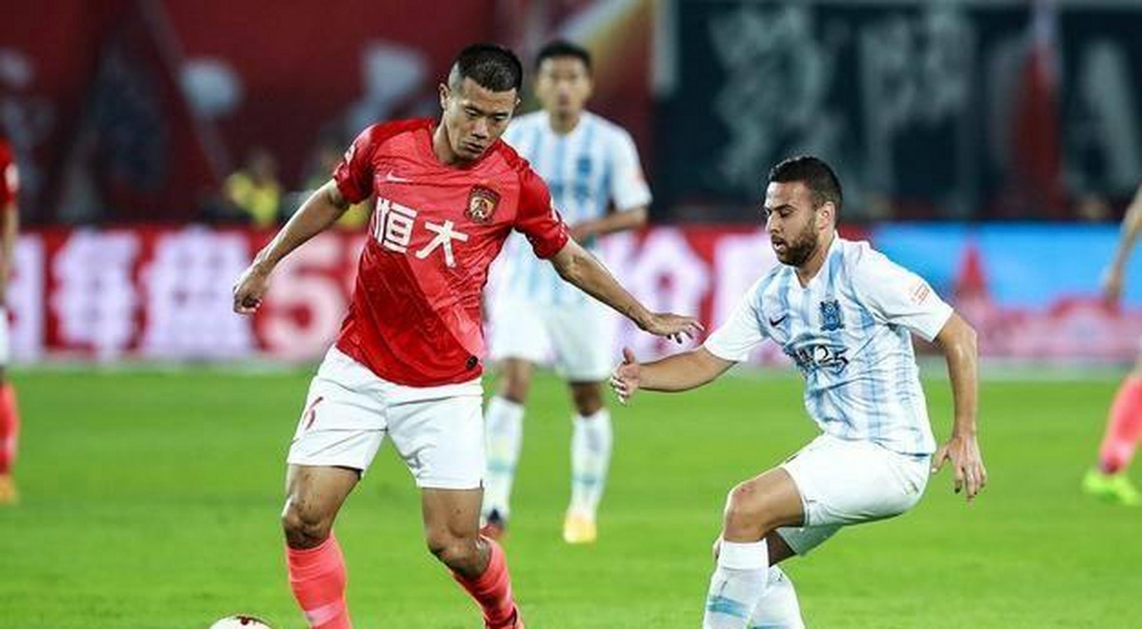 恒大客场战胜富力,继续紧追前排 恒大客场战胜富力,继续紧追前排