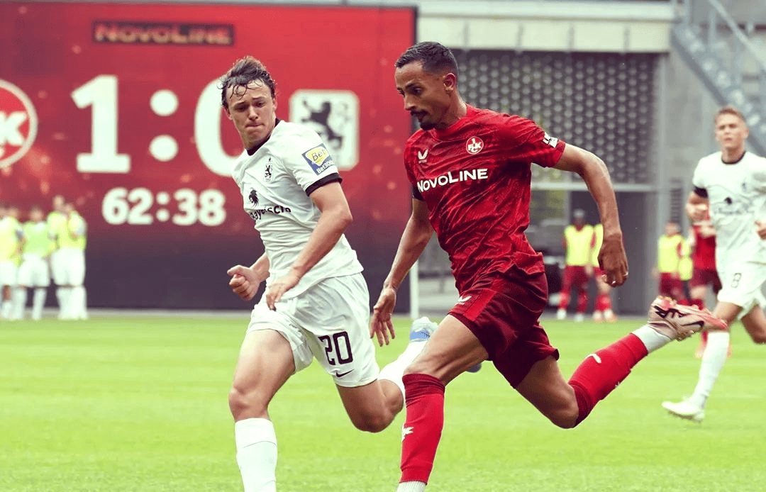 卡尔斯鲁厄队建立攻防平衡，主场取胜展示实力