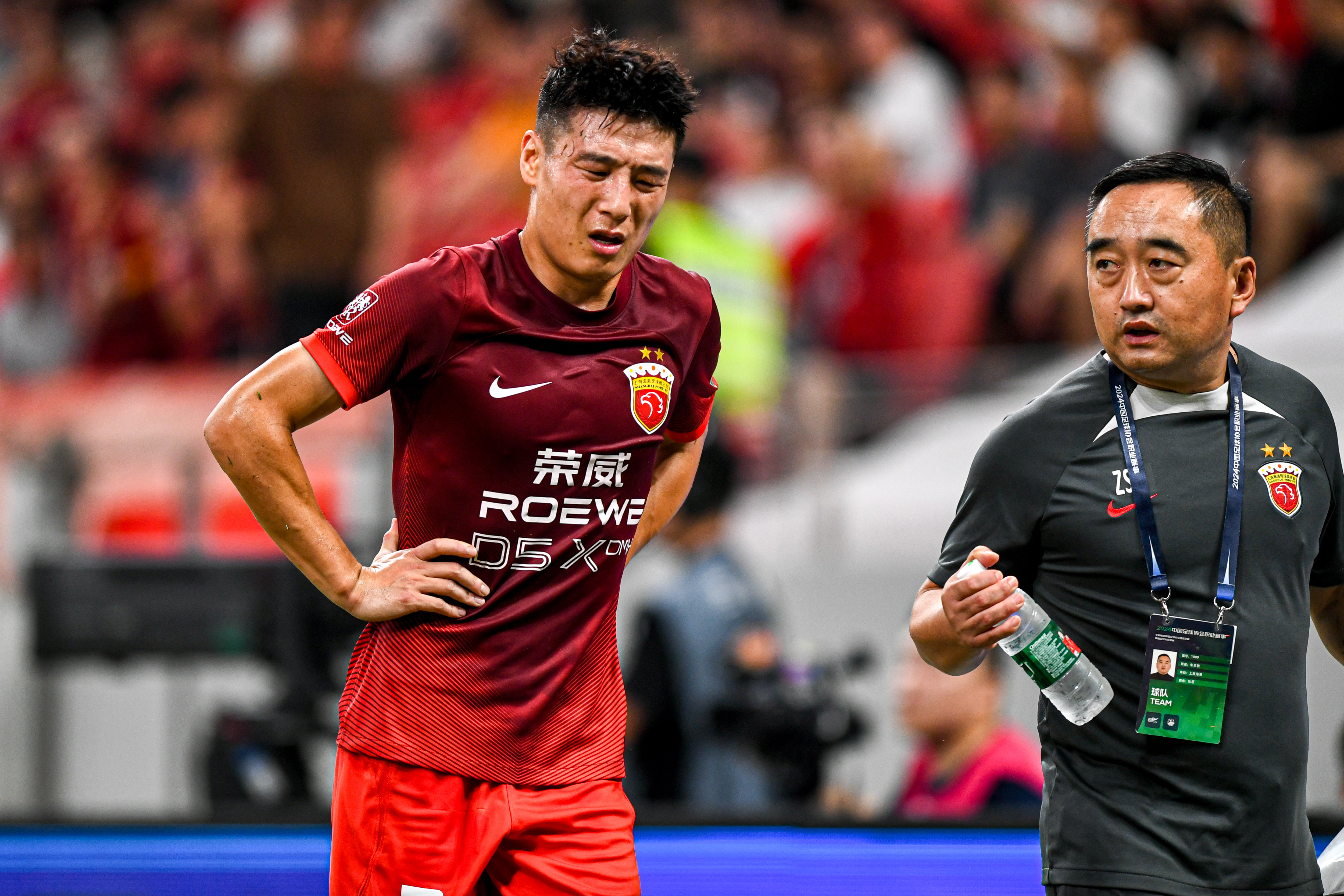 PG电子试玩-一场关键比赛中，球队整体表现出色，力压对手取得胜利