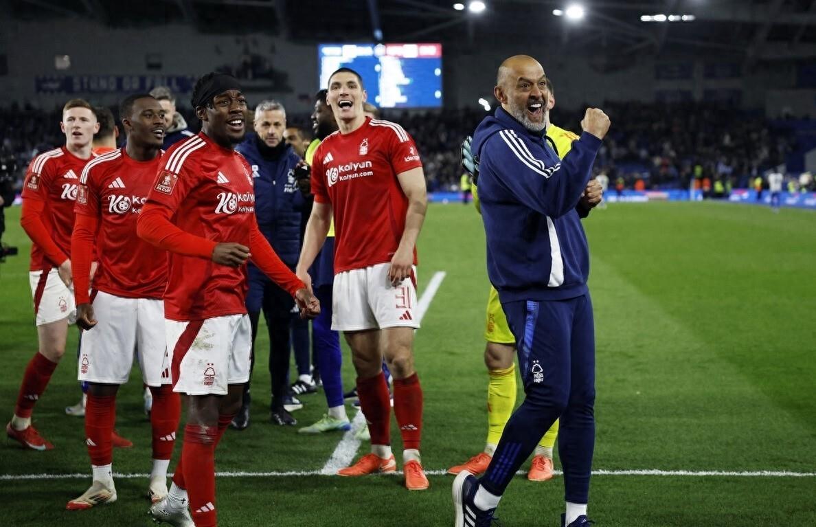 PG电子试玩官网-关于多特蒙德战胜曼联，英超球队遭遇困境的信息