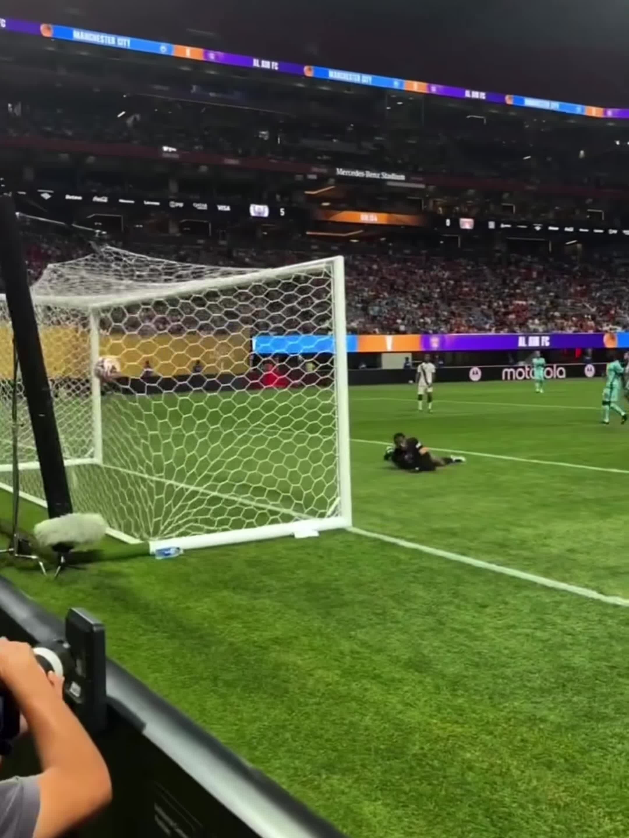 大巴黎苦战胜网，哈兰德绝杀破门