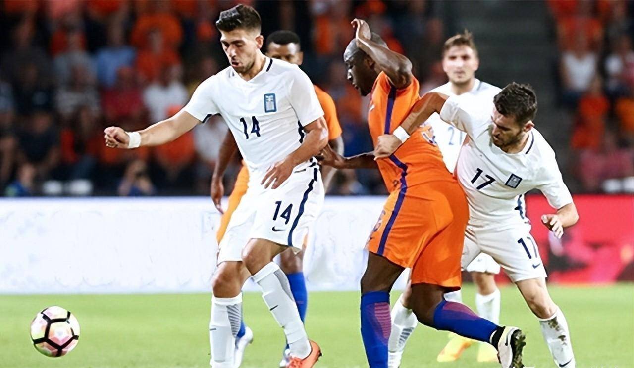 西班牙国家队迎战希腊,备战欧洲杯 西班牙国家队迎战希腊,备战欧洲杯