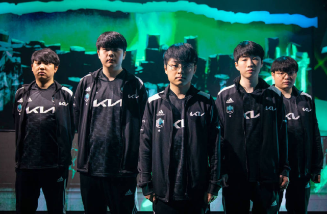 PG电子官网-包含FLY翻盘PSG，Zeus打出惊人五杀激烈交锋八强赛，技惊四座的词条