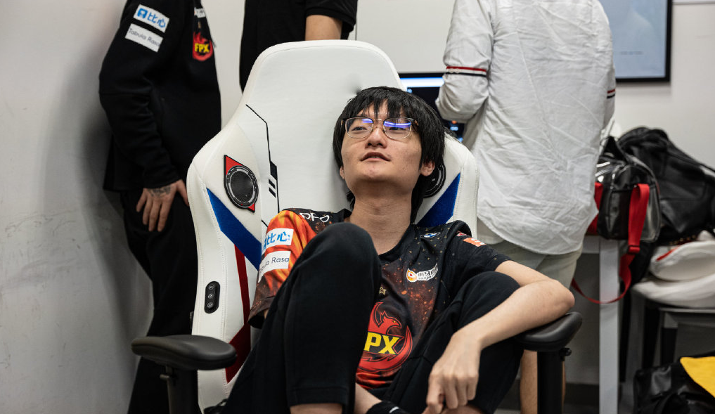 PG电子官方-BRO横扫TES，Canyon操刀奇招英雄翻盘激烈交锋半决赛，留下经典瞬间的简单介绍