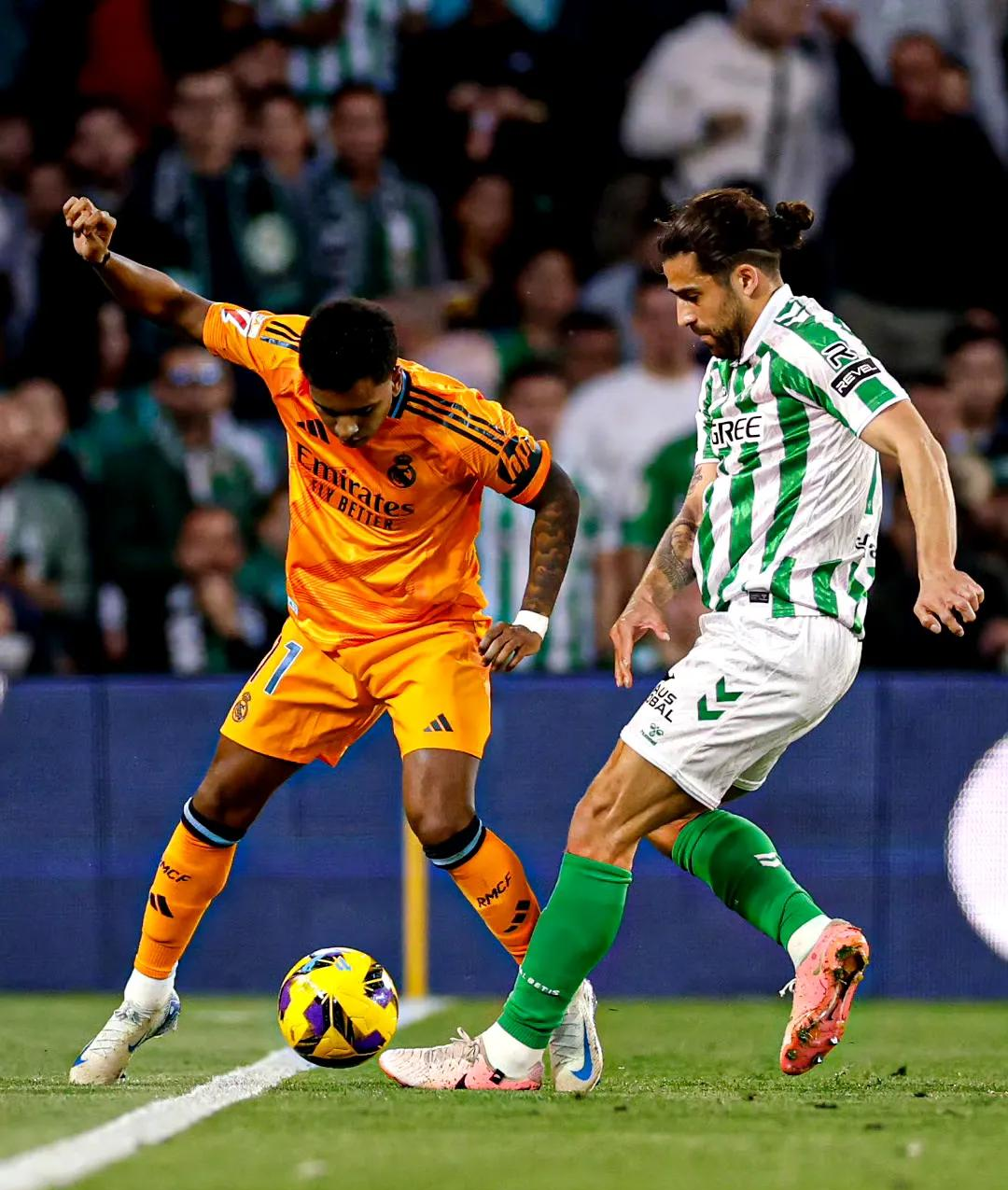 PG电子线上登入-塞维利亚客场惊险获胜，逆转对手