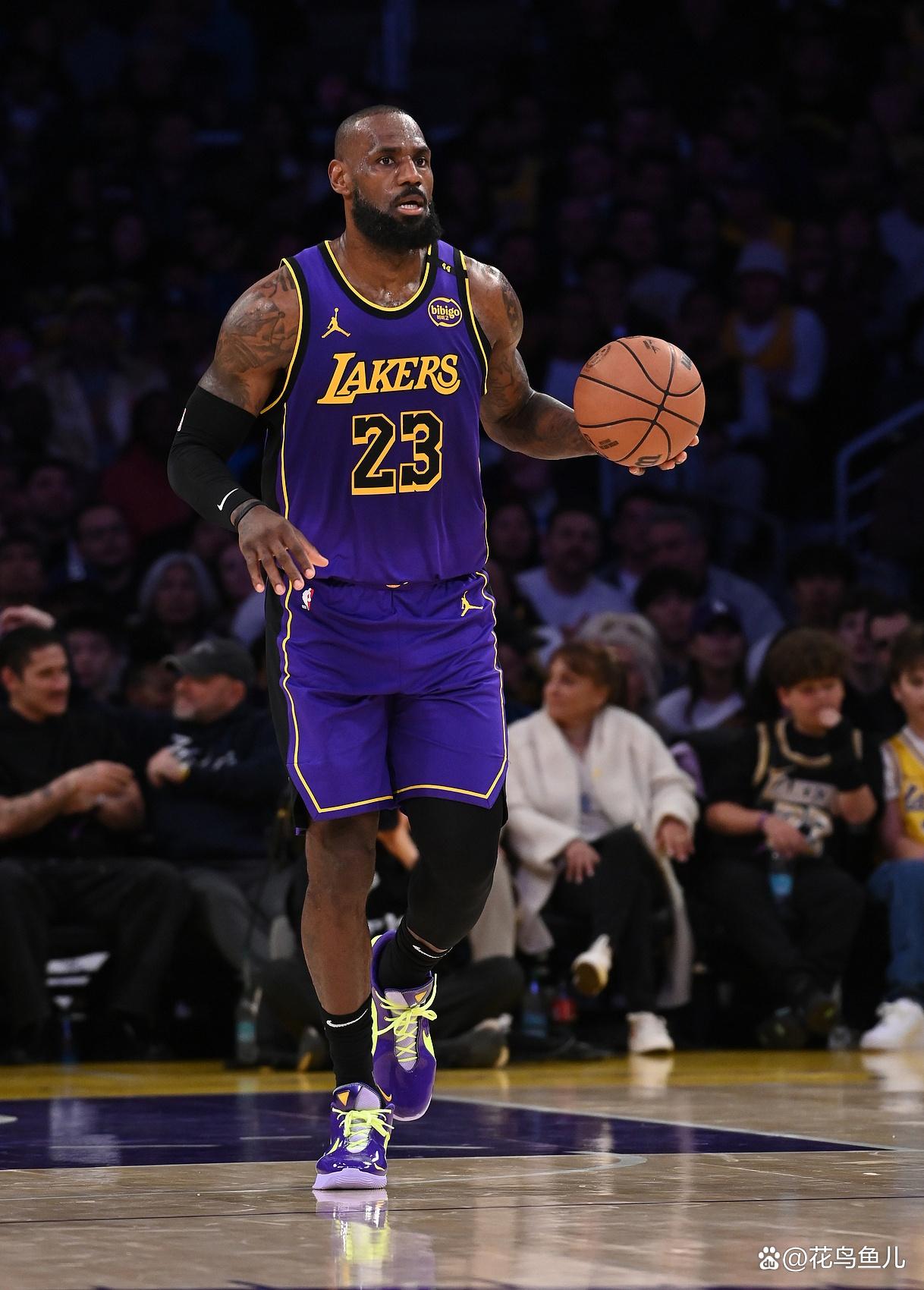 湖人大胜独行侠,詹姆斯28+7+10完美发挥的简单介绍 湖人大胜独行侠,詹姆斯28+7+10完美发挥的简单介绍