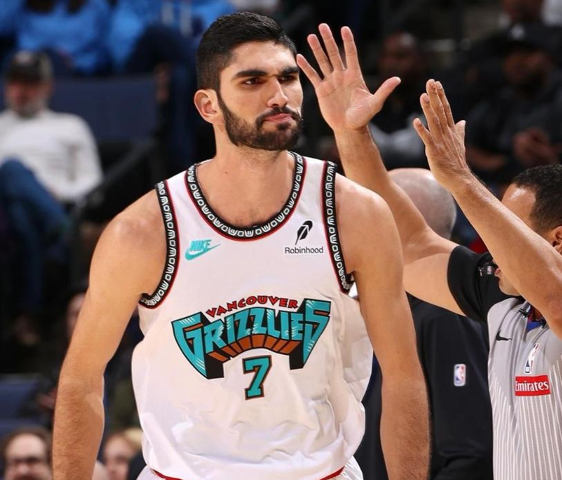 韦斯卡主场连胜,势头正劲排名持续上升 韦斯卡主场连胜,势头正劲排名持续上升