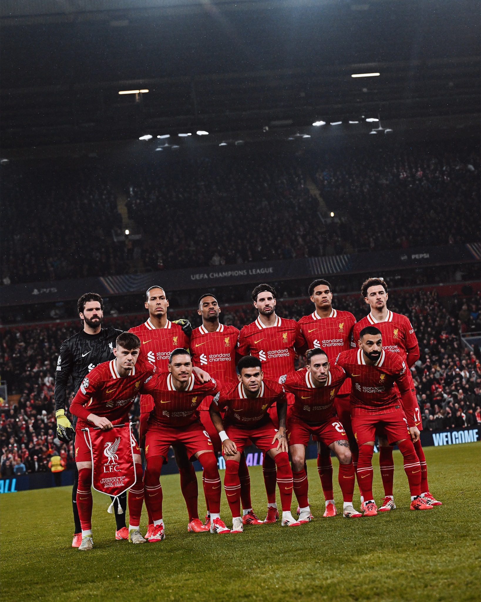 利物浦球员士气高昂,连战连胜继续领跑积分榜 利物浦球员士气高昂,连战连胜继续领跑积分榜