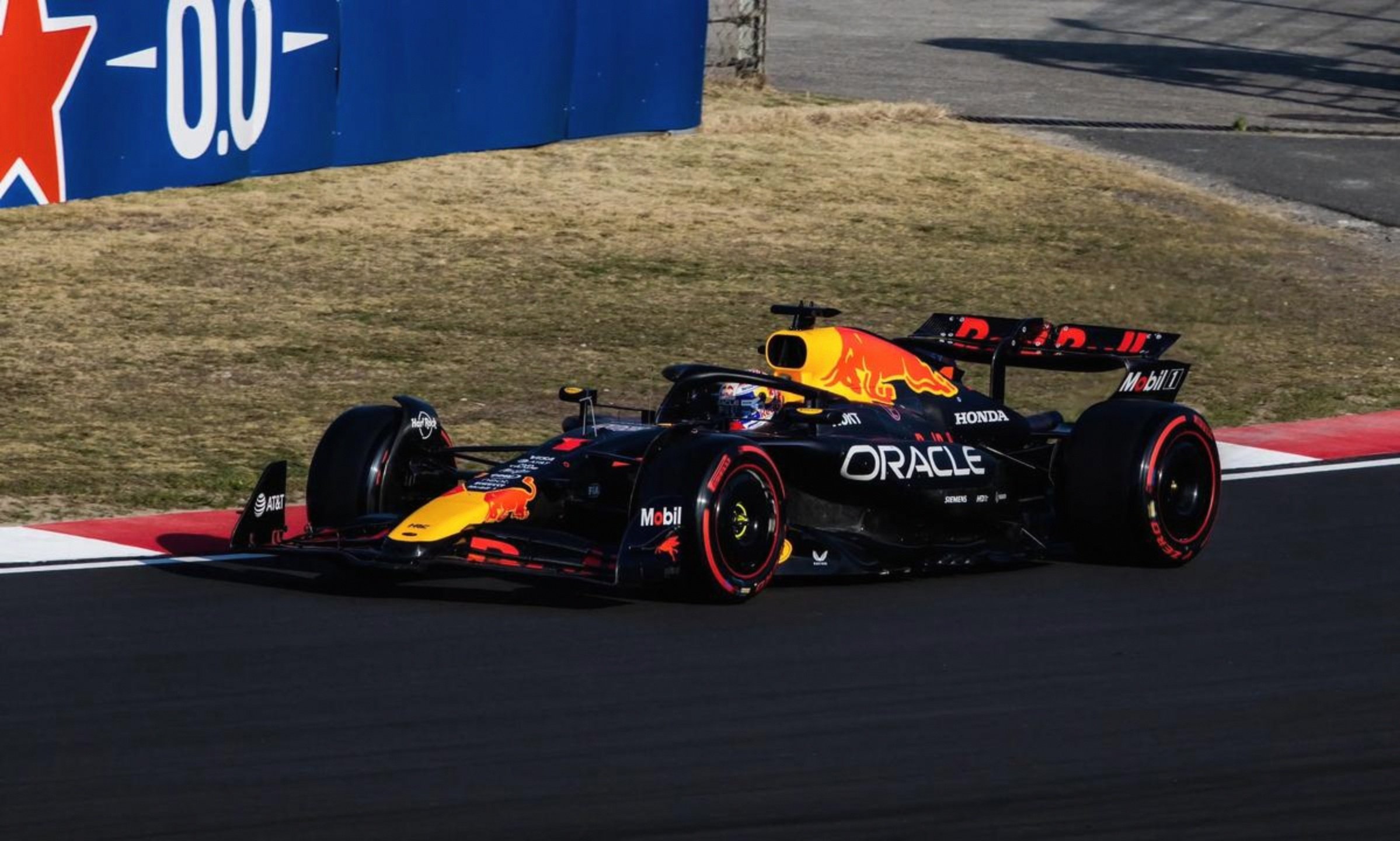 PG中国登录入口-红牛车队碾压法拉利，皮亚斯特里点燃赛场的简单介绍