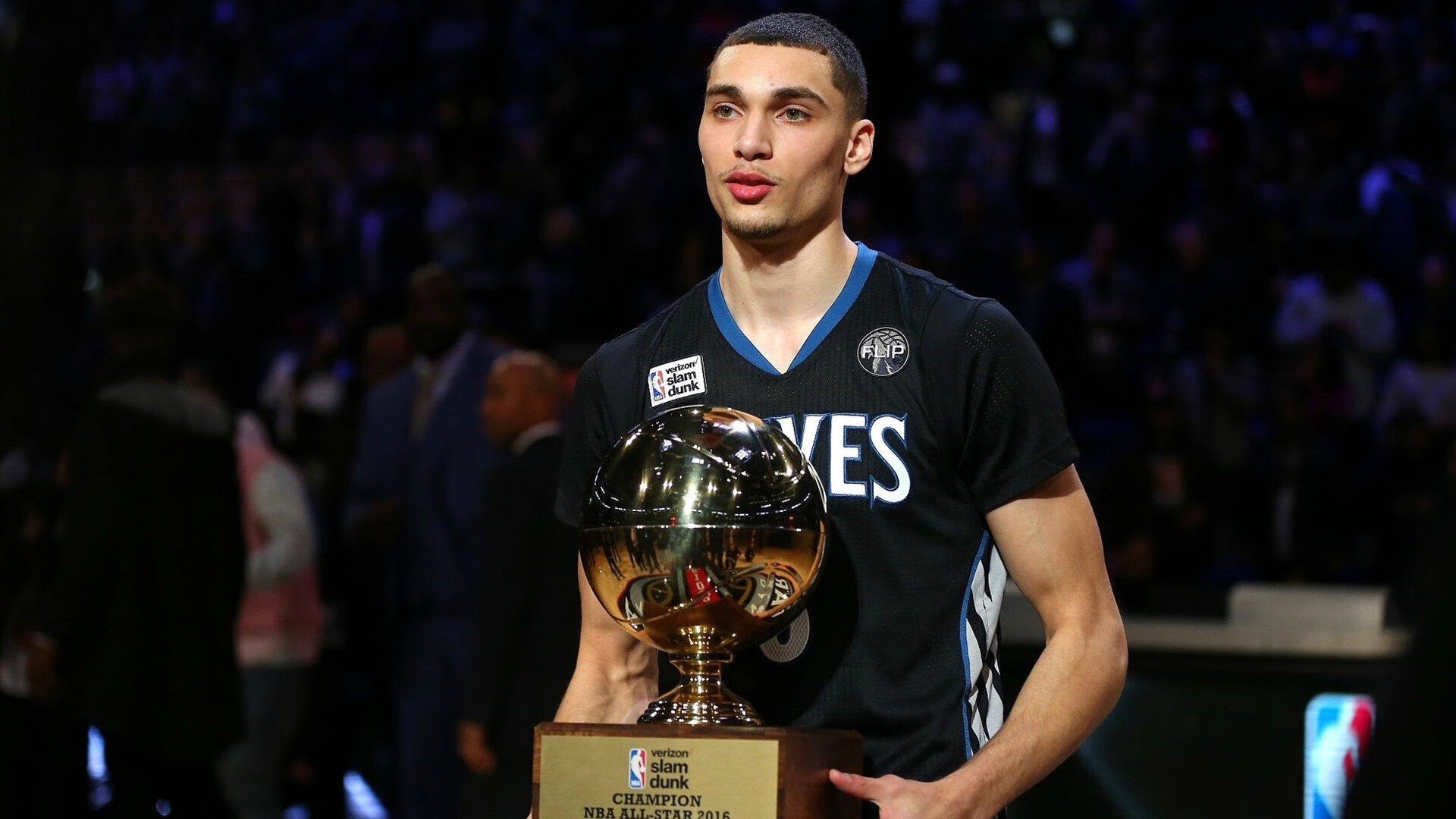 当关键先生不只是外号，雄鹿鏖战奇才，米切尔的这一刻定义了唯一